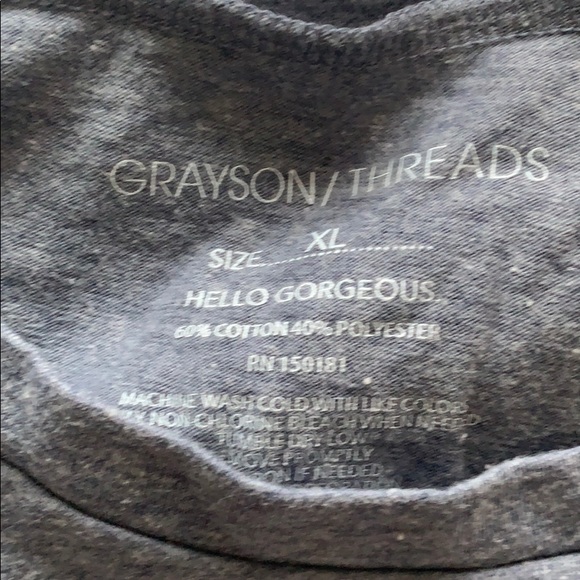 red and white star tee - Picture 3 of 3